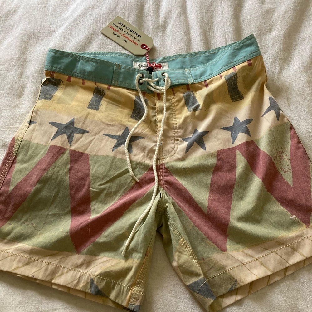 Deus ex Machina trunks- size 34